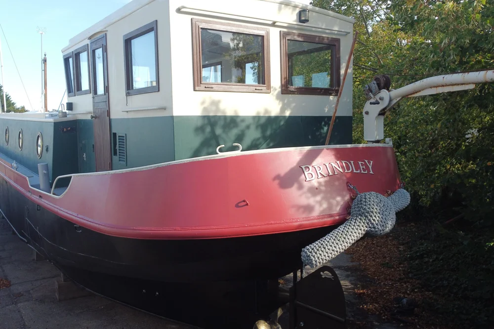 BoatPhoto.alt