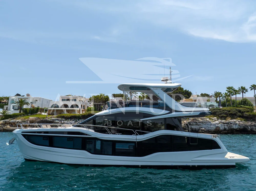 BoatPhoto.coverAlt