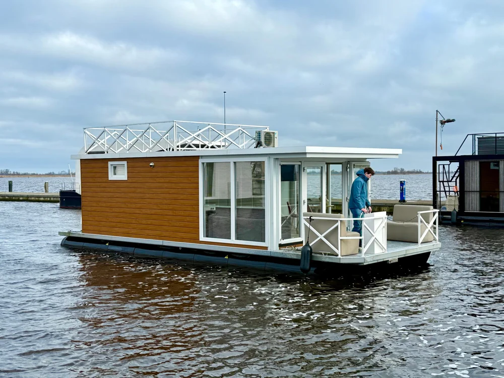 BoatPhoto.coverAlt