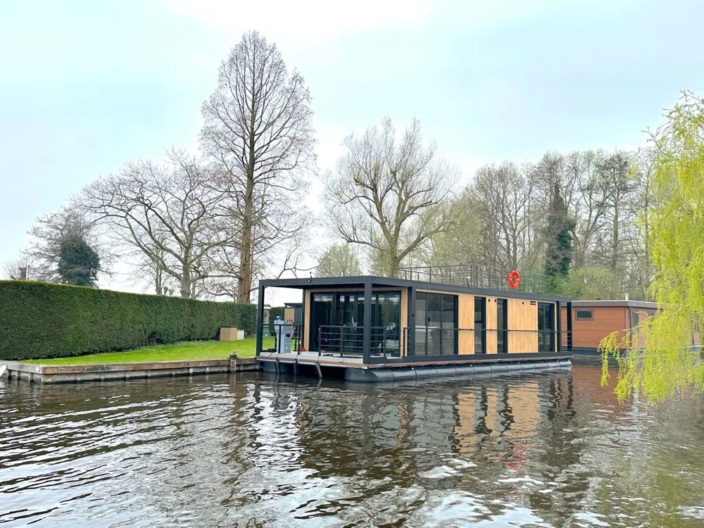 BoatPhoto.coverAlt
