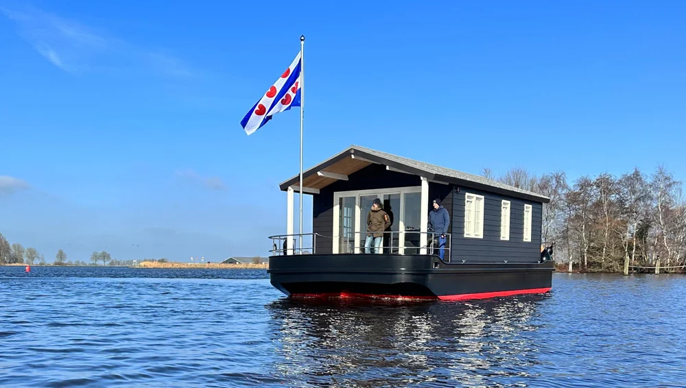 BoatPhoto.coverAlt