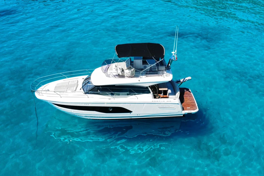 BoatPhoto.coverAlt