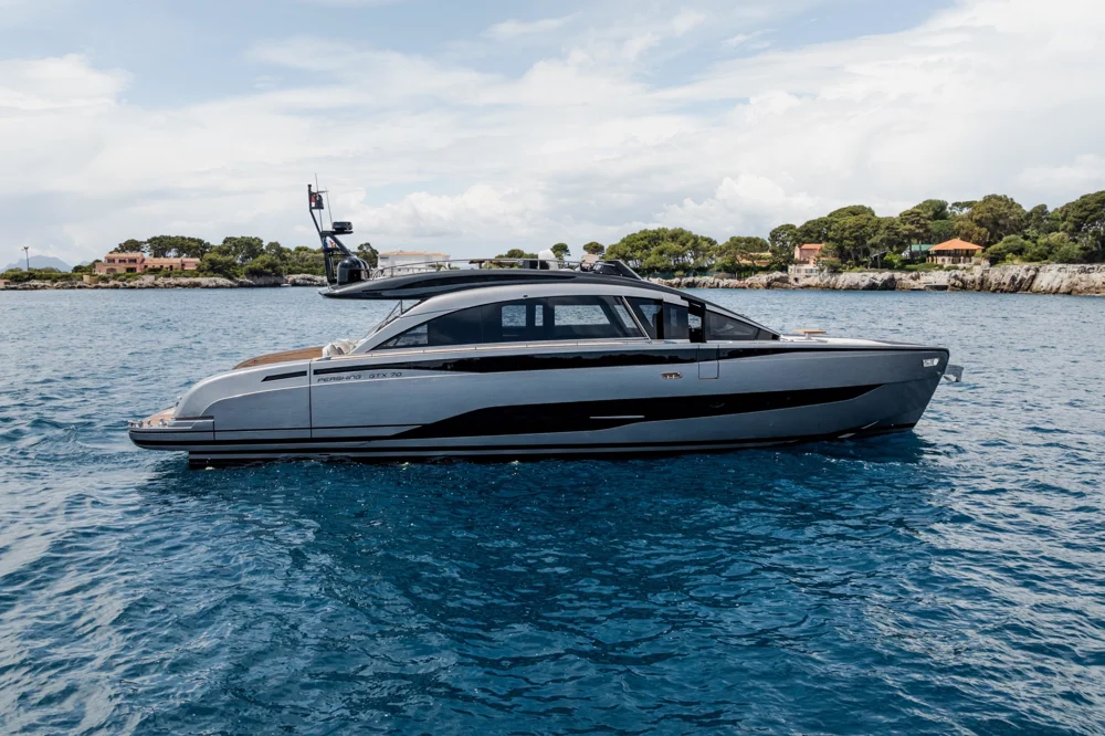 BoatPhoto.coverAlt