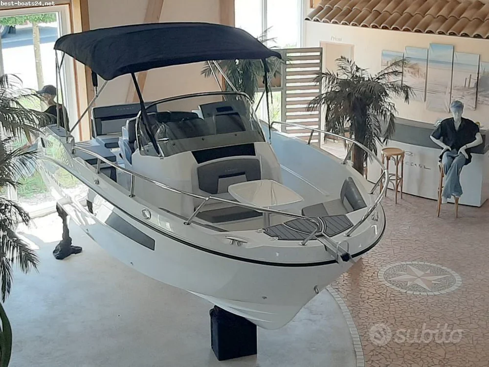 BoatPhoto.coverAlt