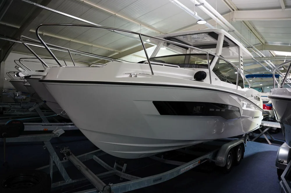 BoatPhoto.coverAlt