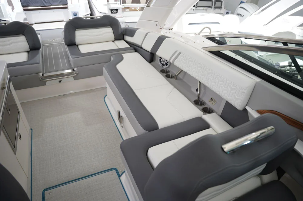 2025 Regal Boats LS9 for sale in Treis-Karden, Germany, photo 4 of 5