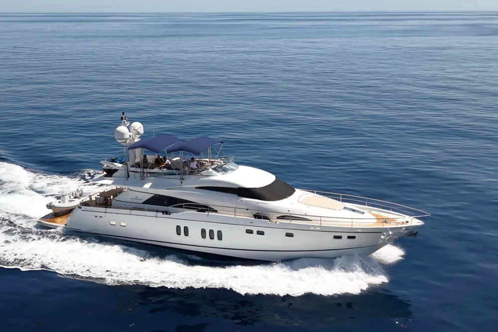 BoatPhoto.coverAlt