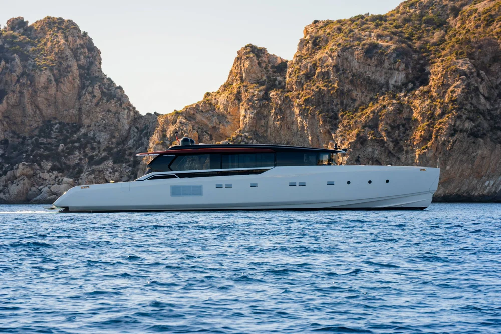 BoatPhoto.coverAlt