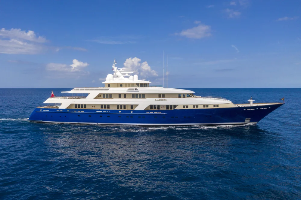 BoatPhoto.coverAlt
