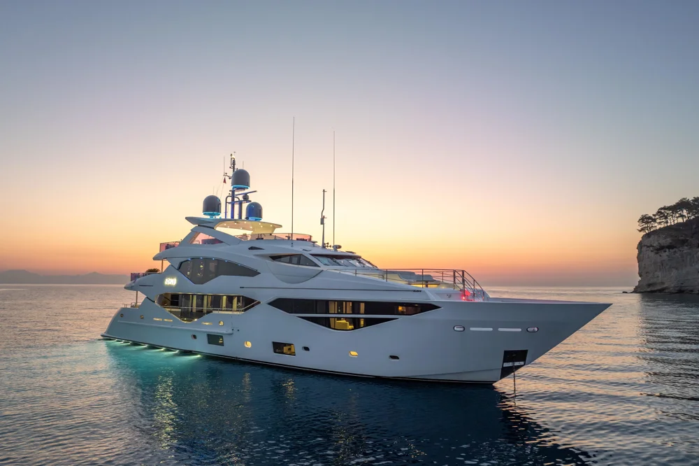 BoatPhoto.coverAlt