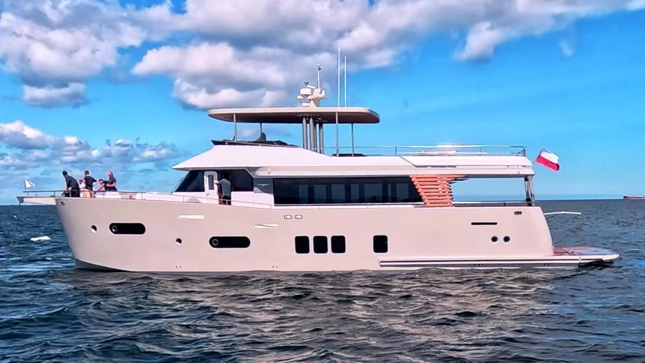 BoatPhoto.coverAlt