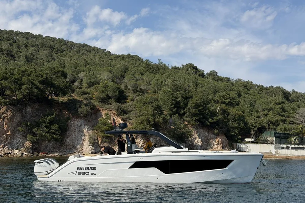 BoatPhoto.alt