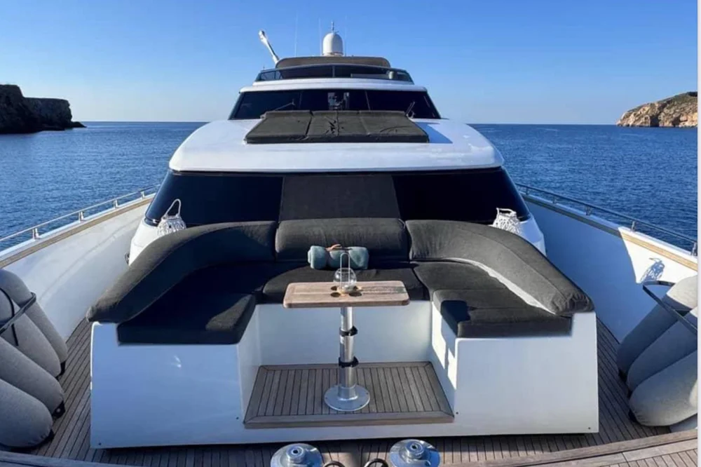 2000 Sanlorenzo SL88 for sale in Palma, Spain, photo 2 of 5