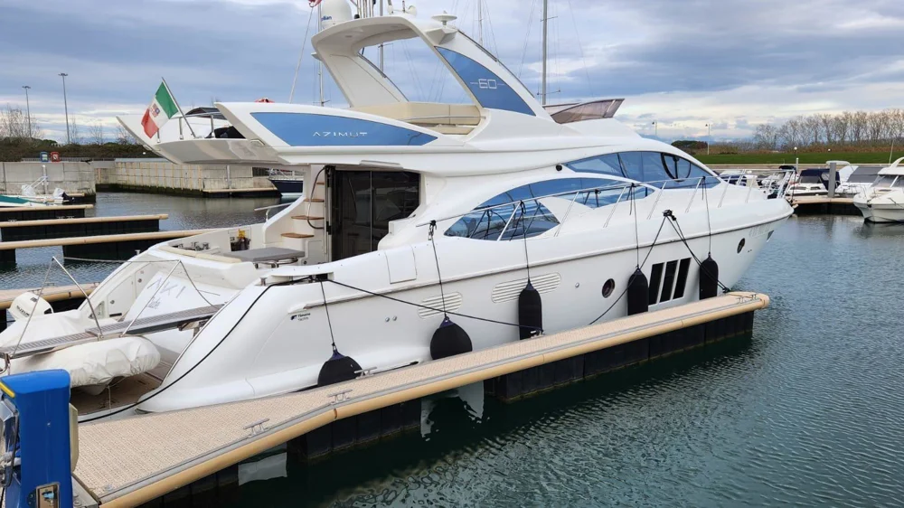 2014 Azimut Fly 60 for sale, photo 2 of 5
