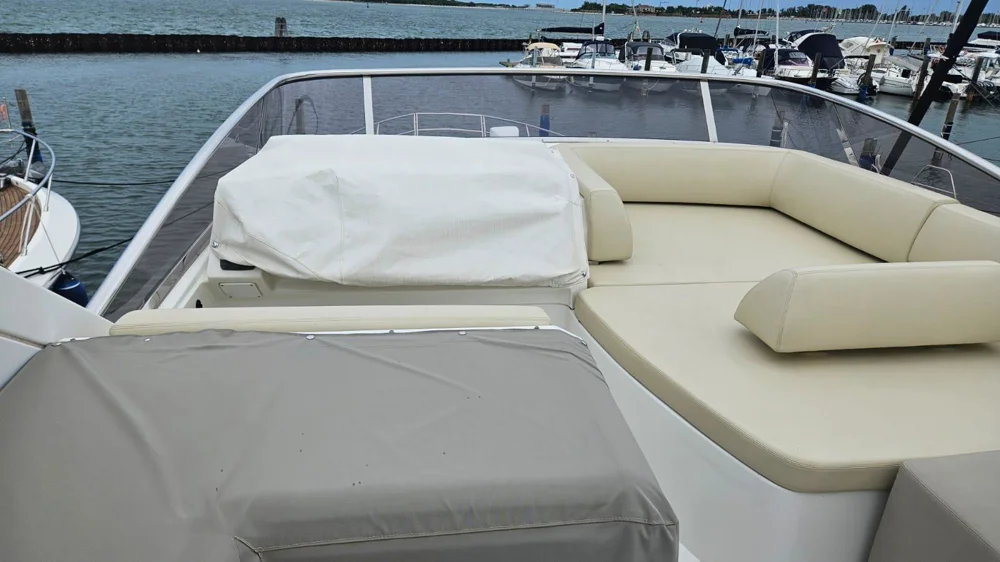 2014 Azimut Fly 60 for sale, photo 4 of 5