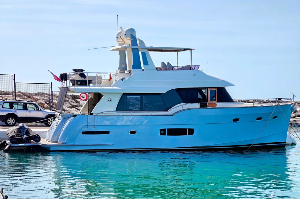 BoatPhoto.coverAlt