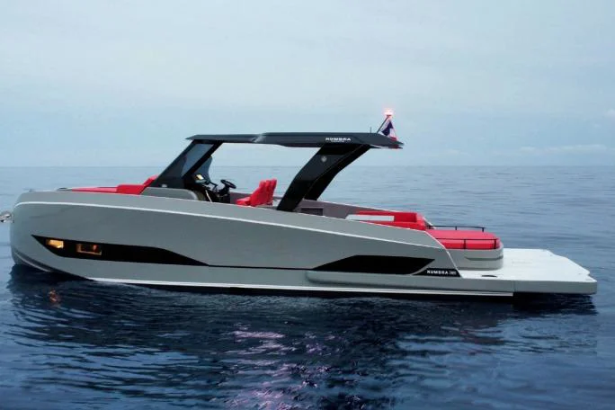 BoatPhoto.coverAlt