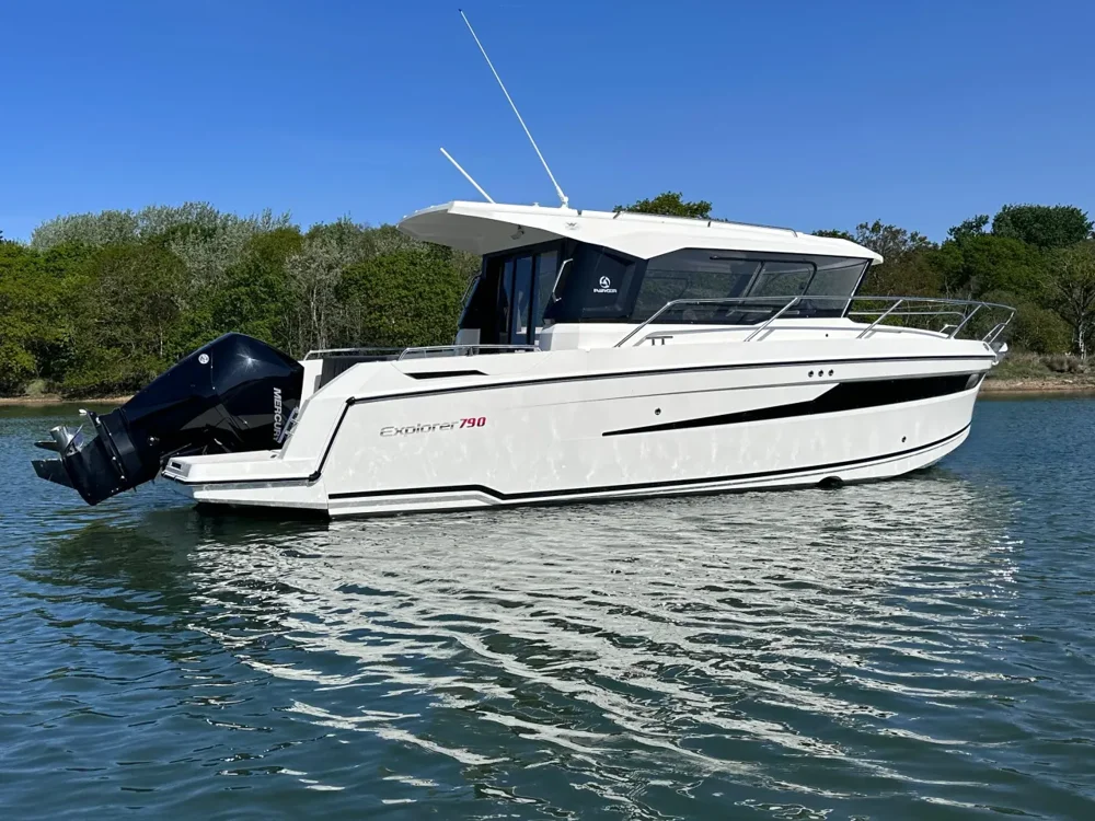 BoatPhoto.coverAlt