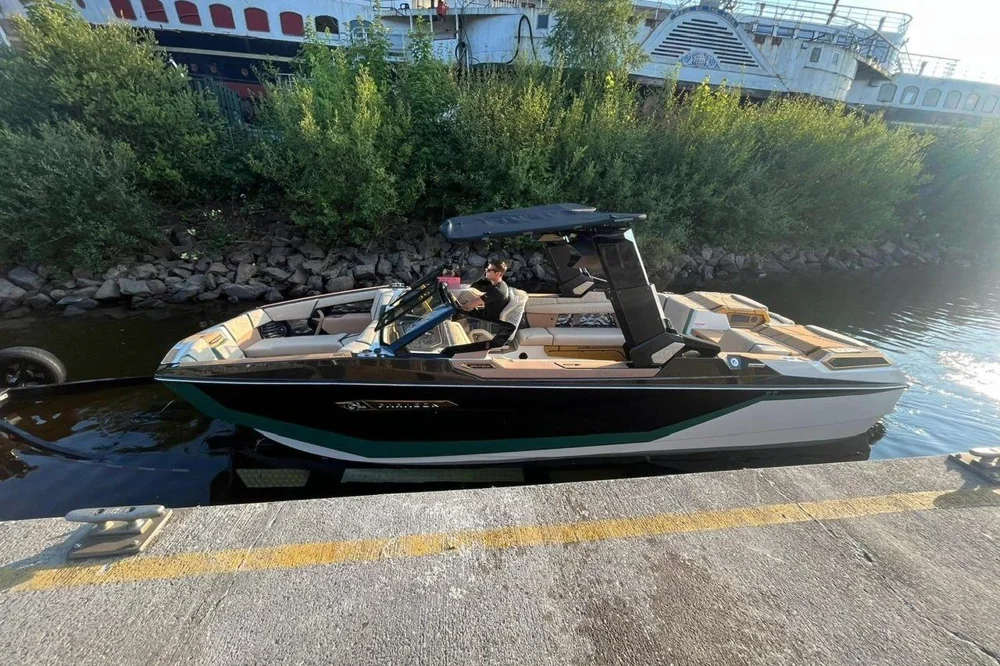 BoatPhoto.coverAlt