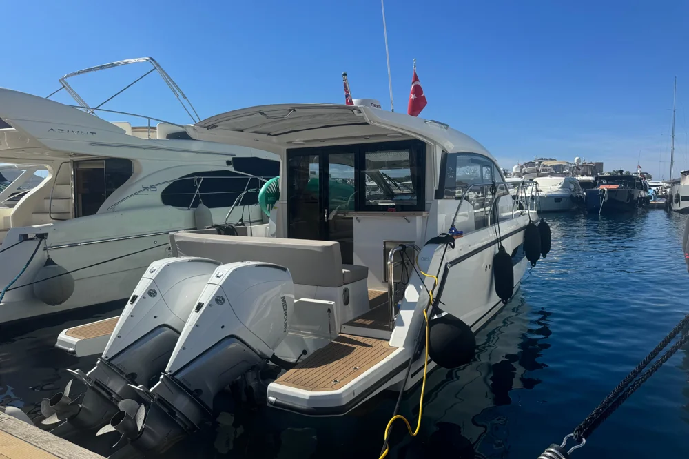 BoatPhoto.alt
