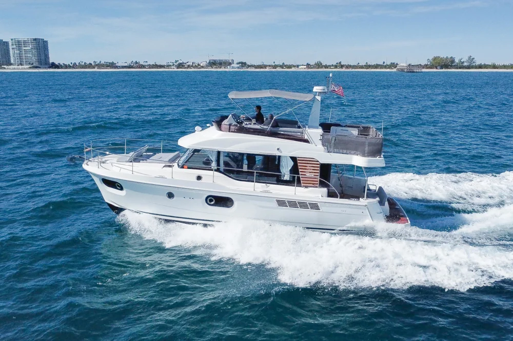 2025 BENETEAU Swift Trawler 41 Fly for sale, photo 2 of 5