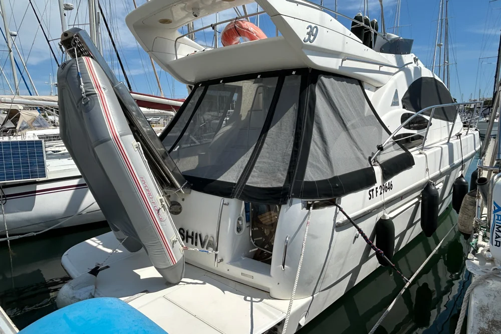 BoatPhoto.coverAlt