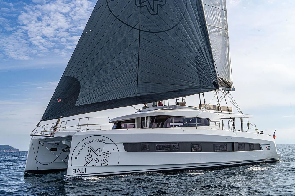 BoatPhoto.coverAlt