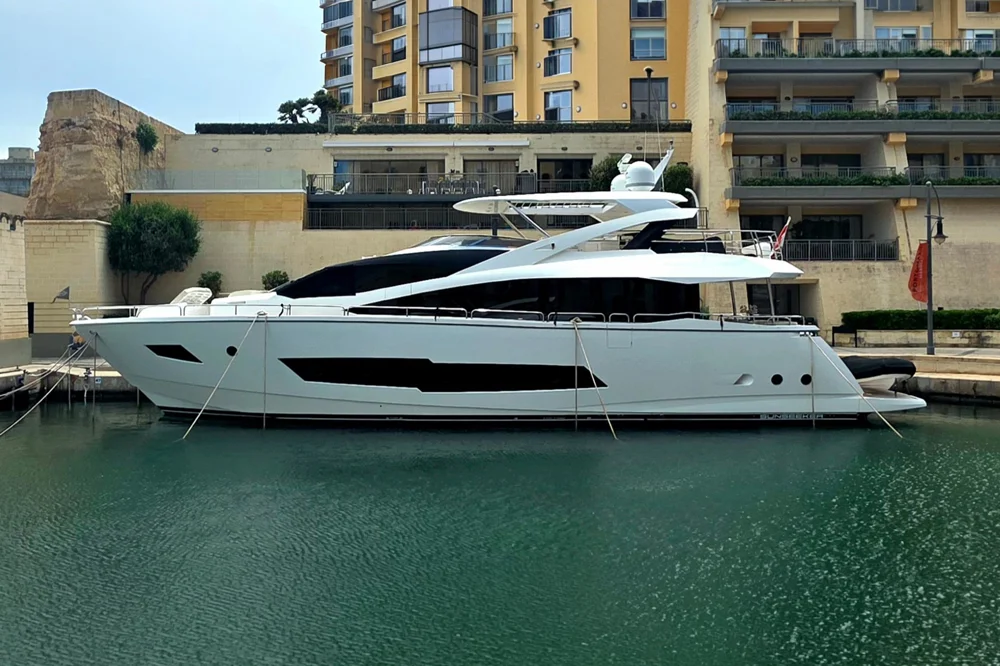 BoatPhoto.coverAlt