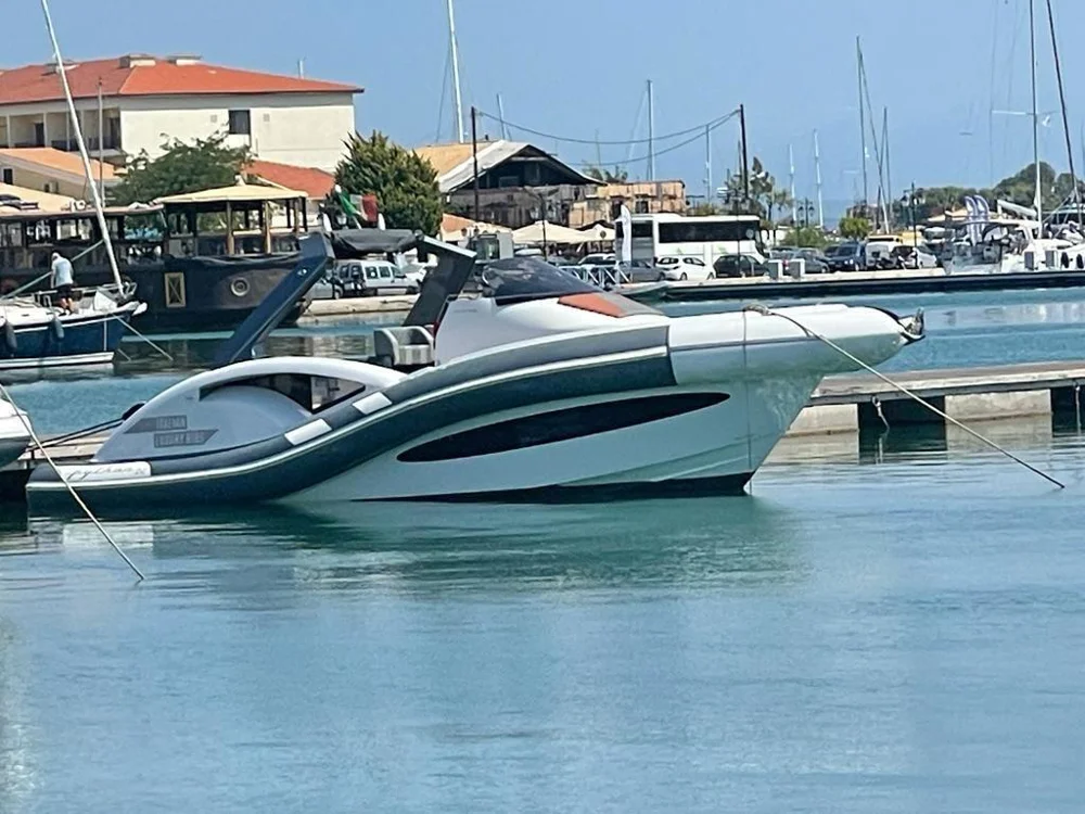 2020 Python Yacht C 33 for sale in Forte dei Marmi, Italy, photo 2 of 5