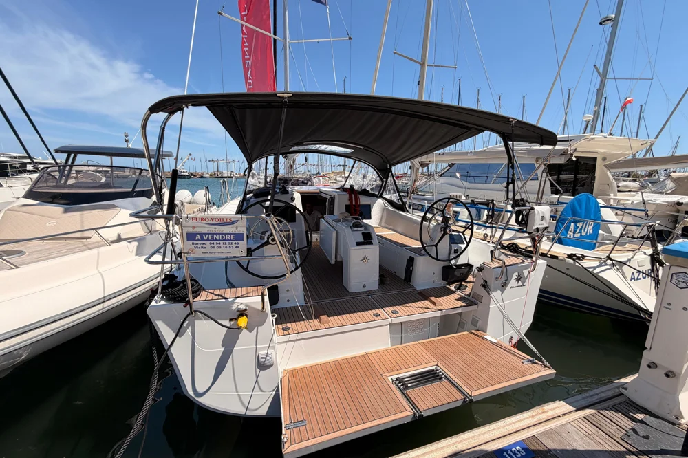 BoatPhoto.coverAlt