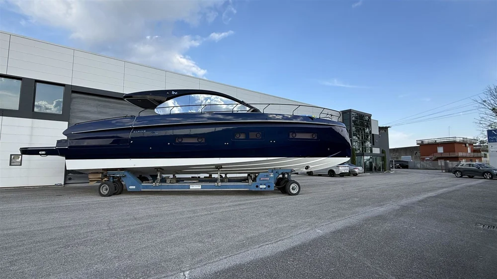BoatPhoto.coverAlt