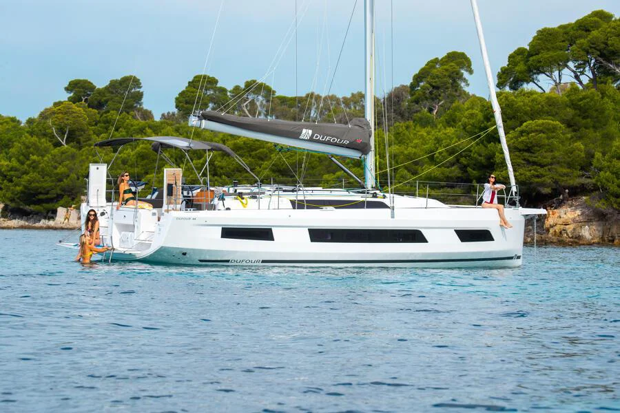 BoatPhoto.coverAlt