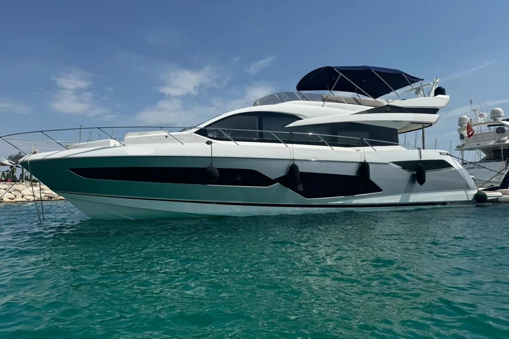 BoatPhoto.coverAlt