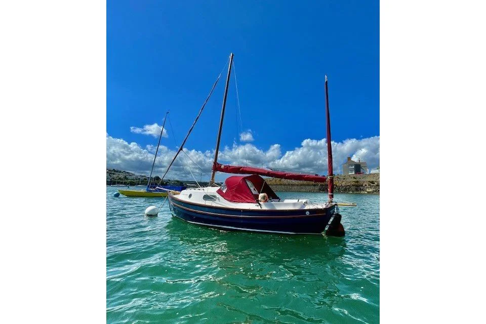 BoatPhoto.coverAlt