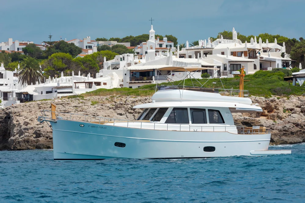 BoatPhoto.coverAlt