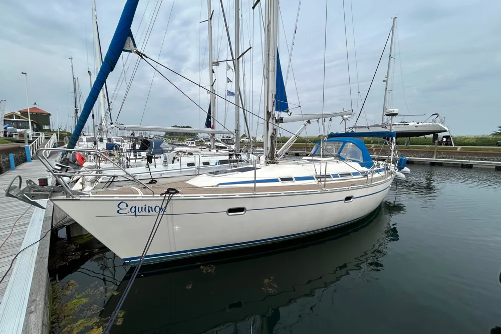 1995 Bavaria 37 for sale, photo 5 of 5
