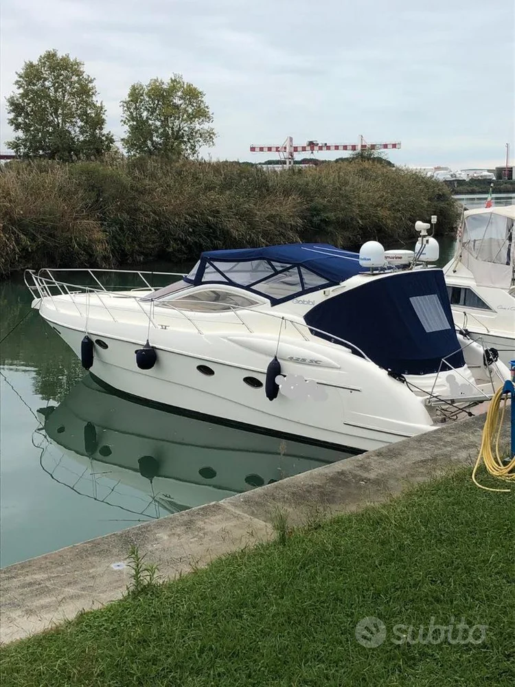 BoatPhoto.coverAlt