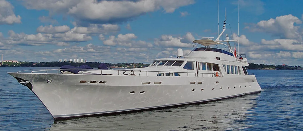 BoatPhoto.coverAlt