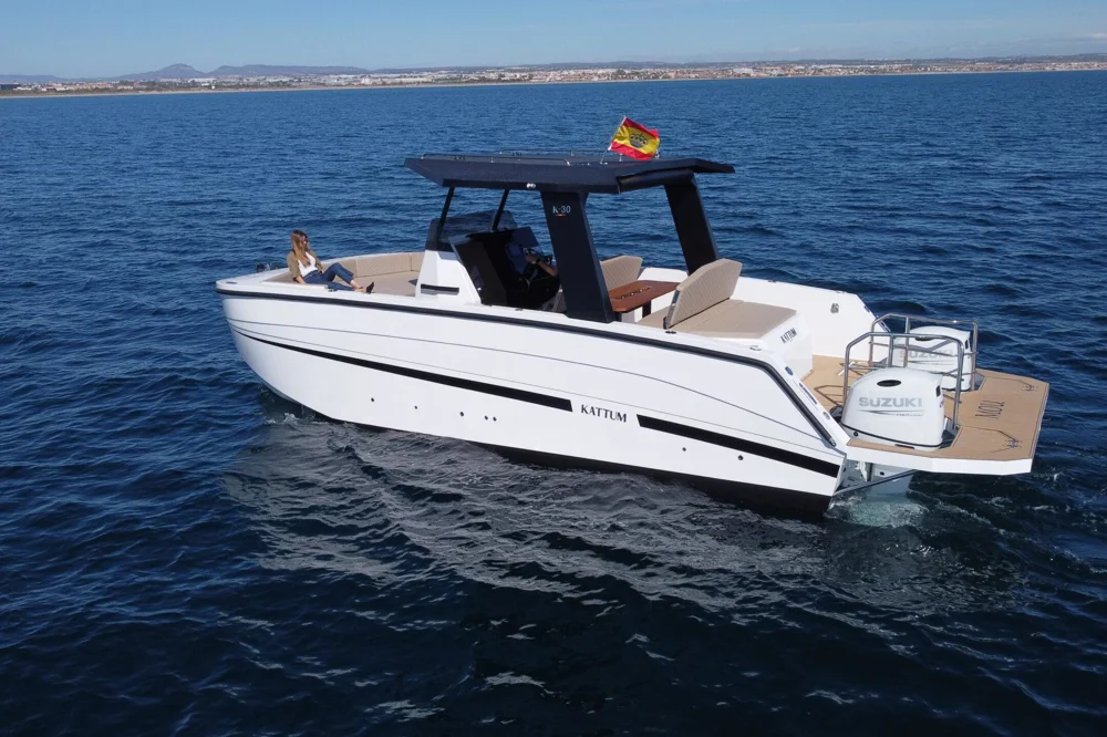 BoatPhoto.coverAlt
