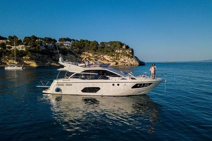 BoatPhoto.coverAlt