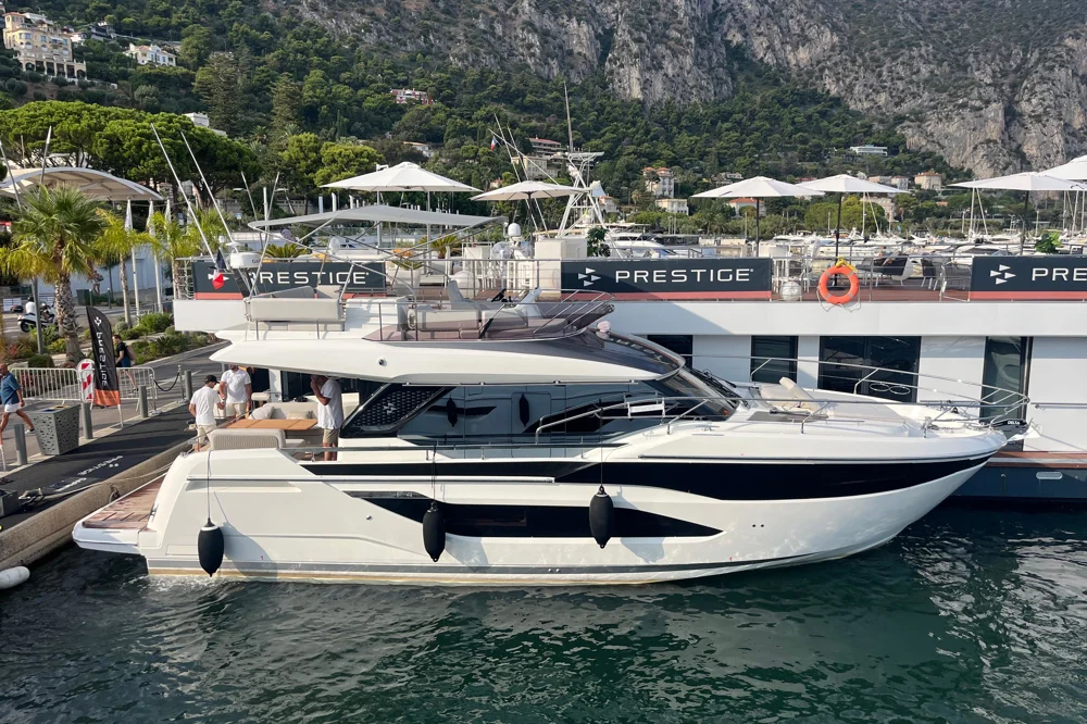 BoatPhoto.coverAlt