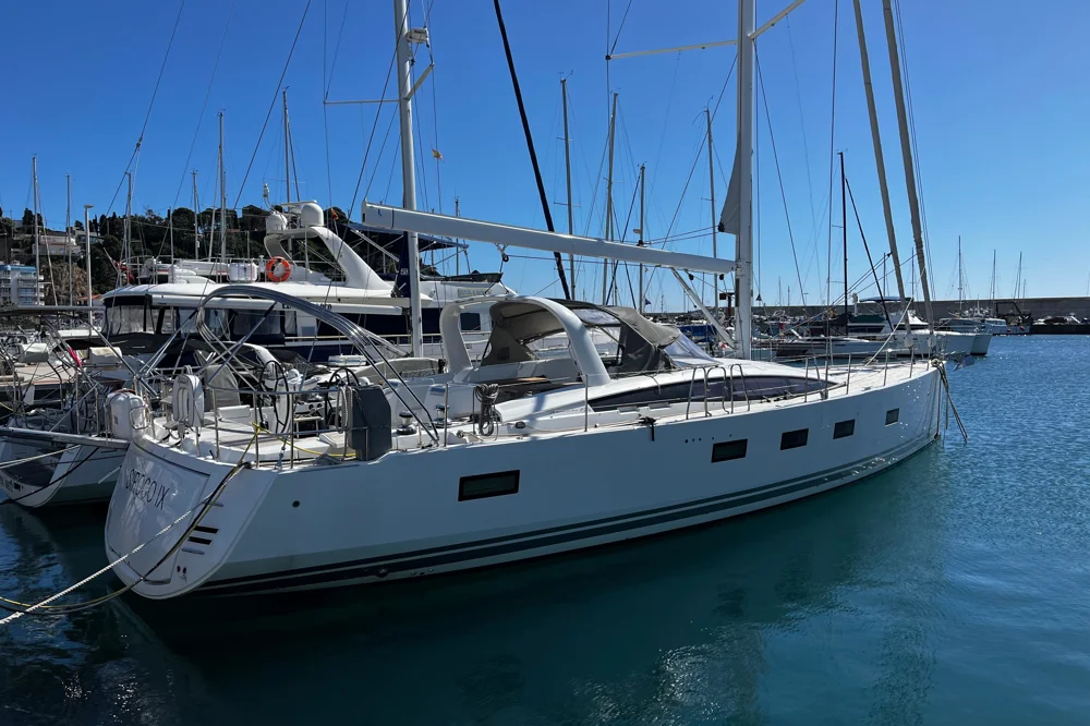 BoatPhoto.coverAlt