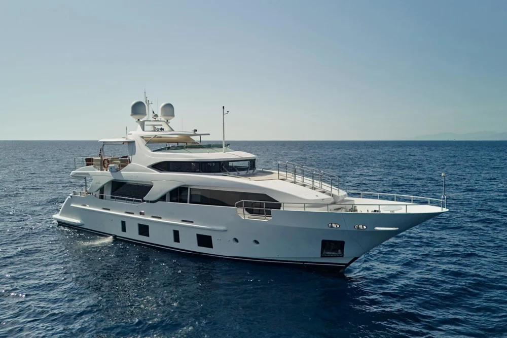 BoatPhoto.coverAlt