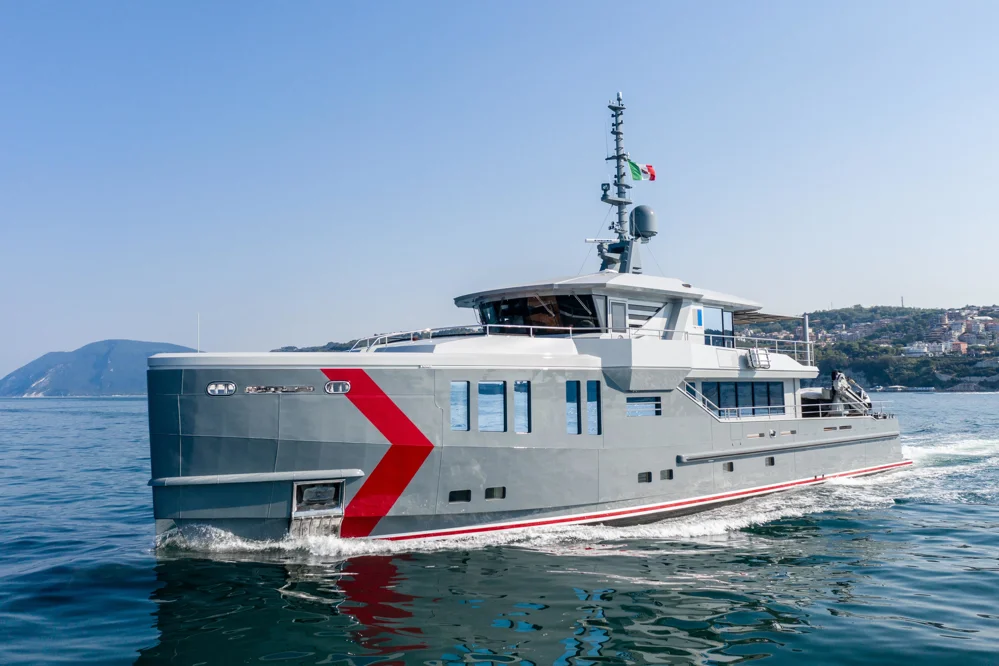 BoatPhoto.coverAlt