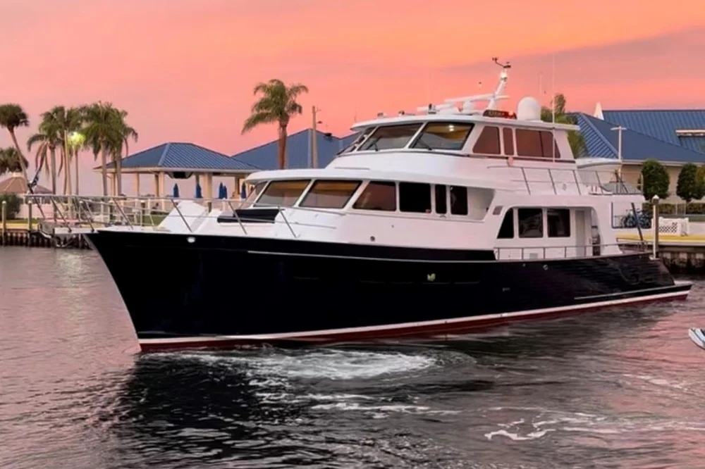 BoatPhoto.coverAlt