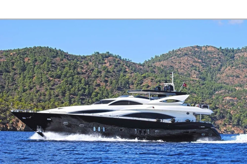 BoatPhoto.coverAlt