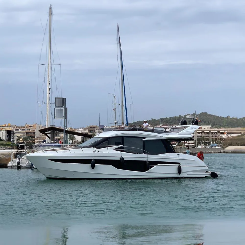 BoatPhoto.coverAlt
