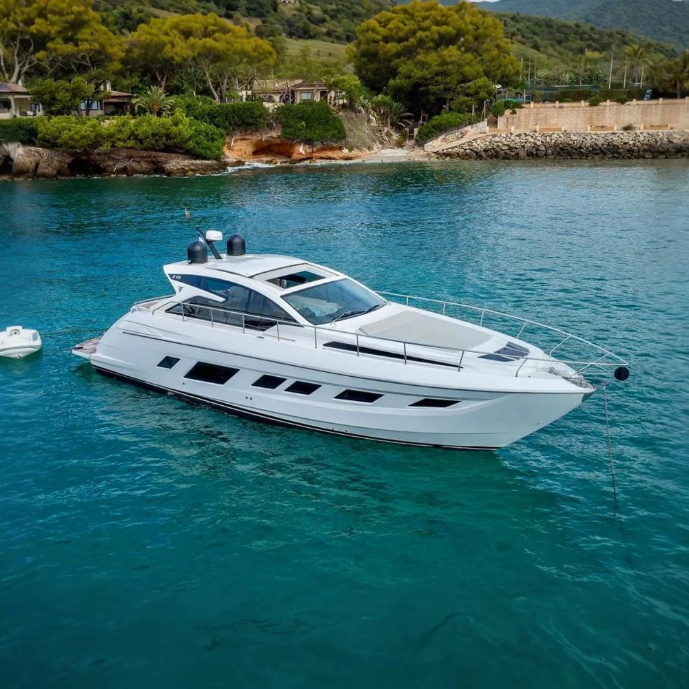 BoatPhoto.coverAlt