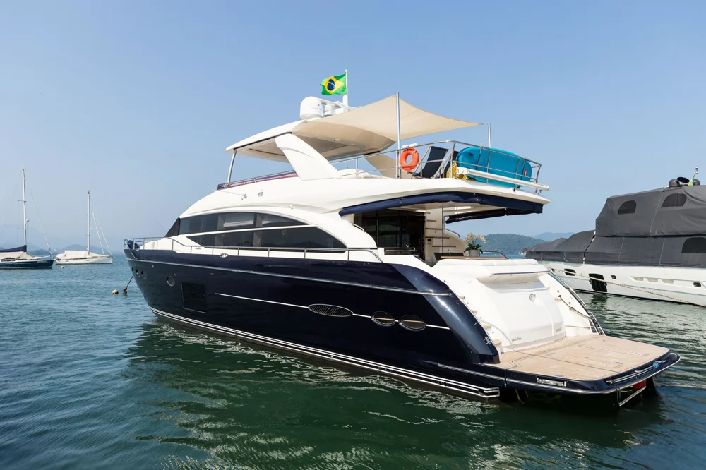 BoatPhoto.coverAlt