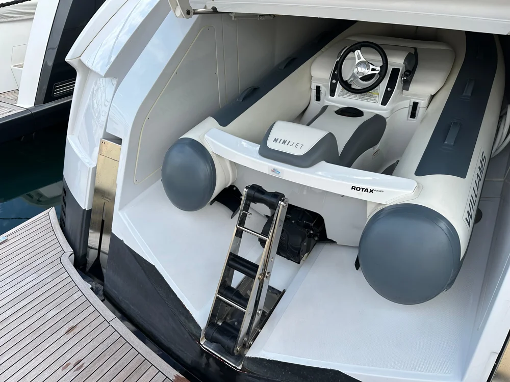 BoatPhoto.alt